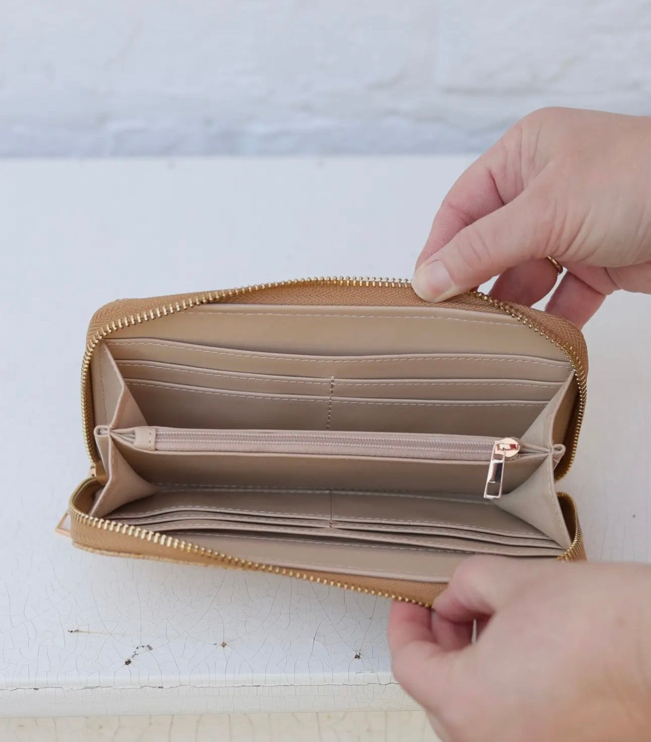 Essential Wallet