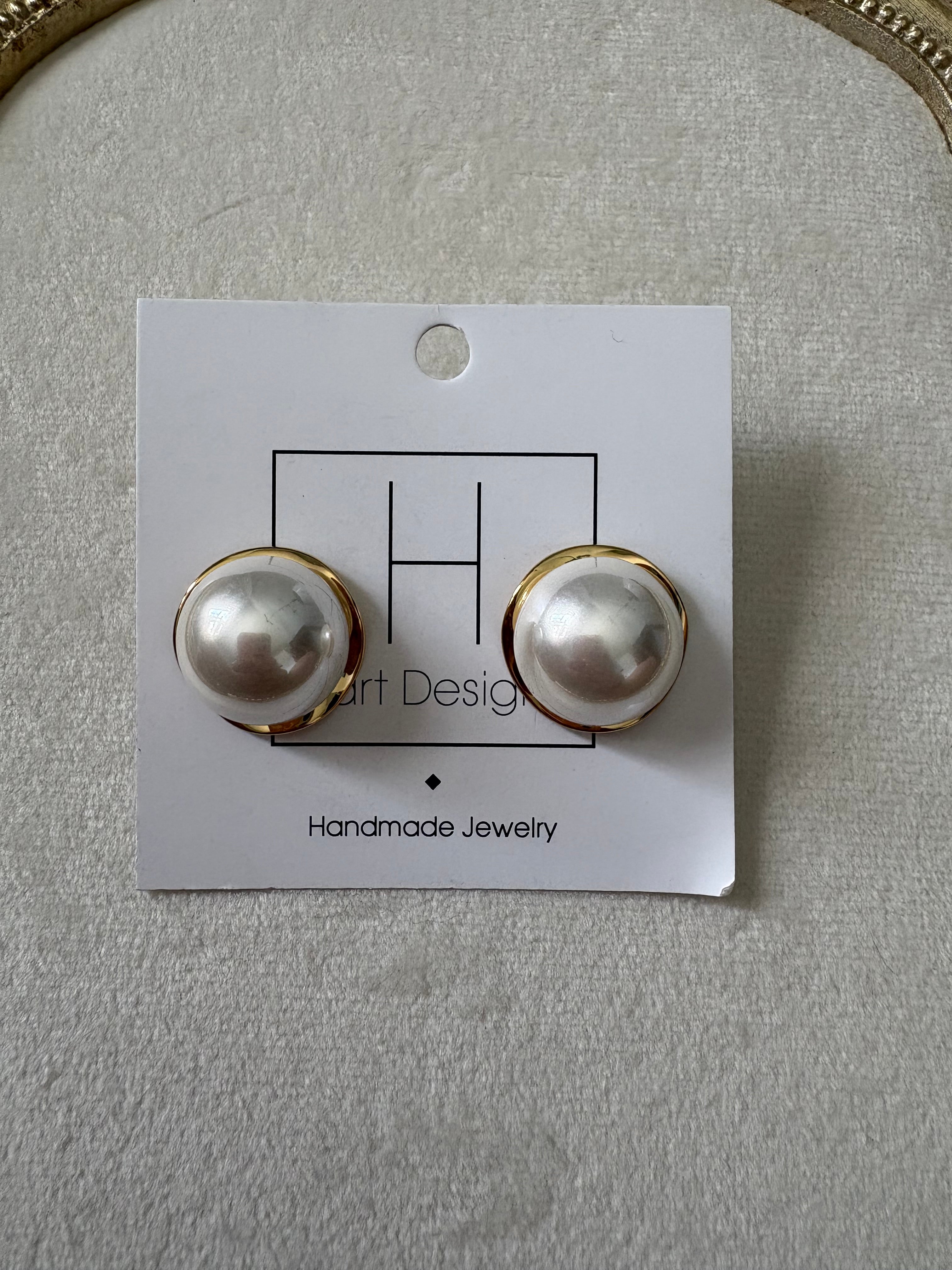 Oyster Pearl Earrings