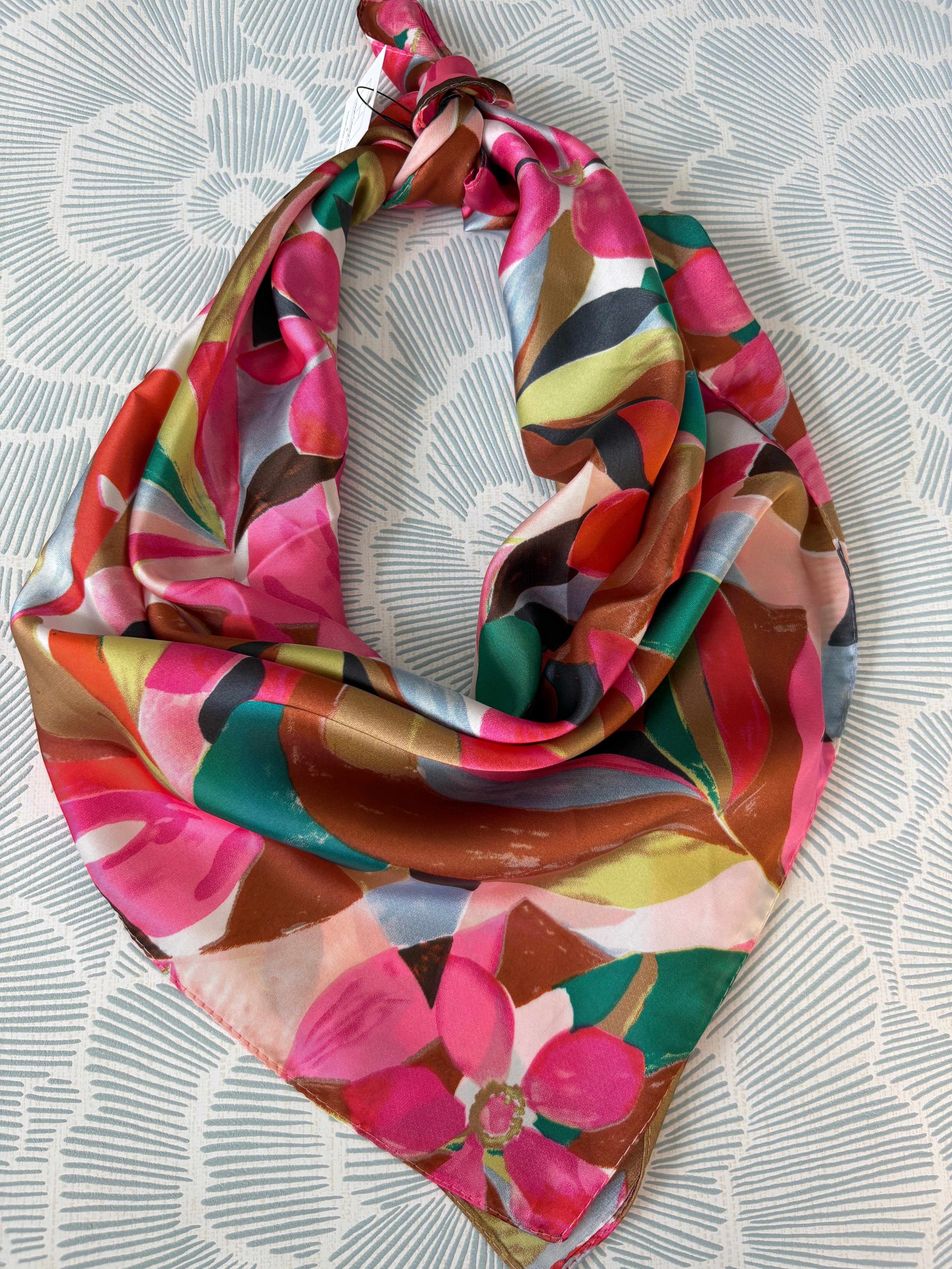 Flower Punch Scarf Necklace